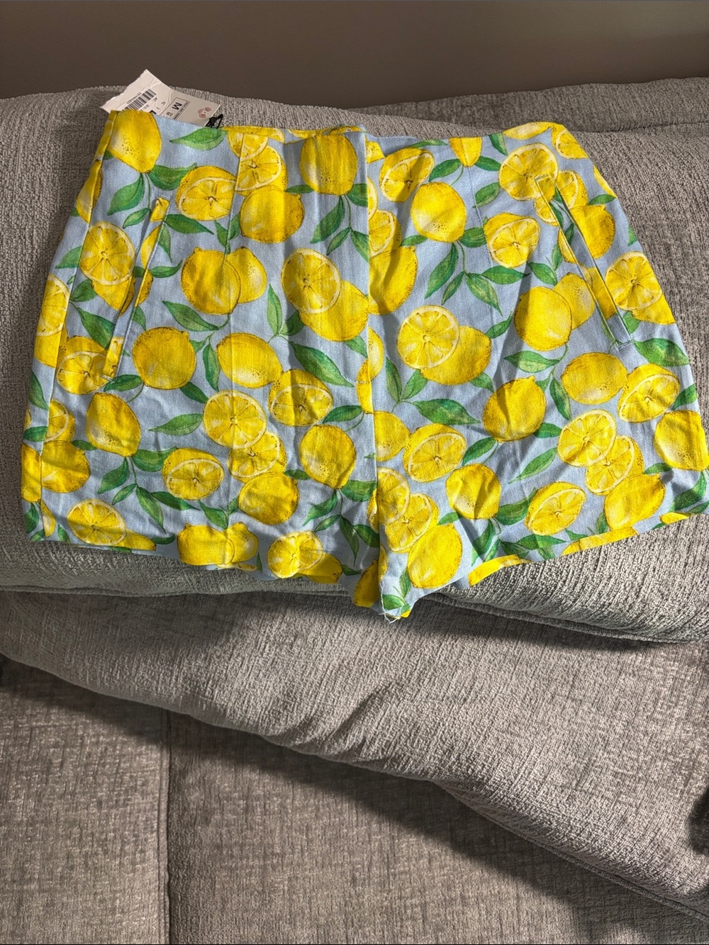 Zara linen blend lemon Print Women's Summer Shorts - Yellow size medium